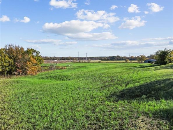 8123  Hilltop Road , Argyle Texas 76226