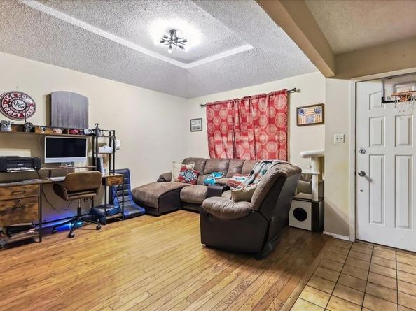 8123  Hilltop Road , Argyle Texas 76226