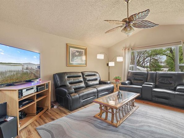 7516  Love Circle , Fort Worth Texas 76135