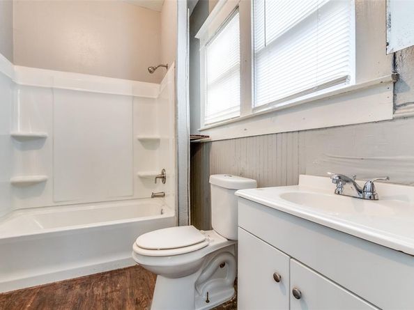 1117 and 1119 E 10th Street , Dallas Texas 75203