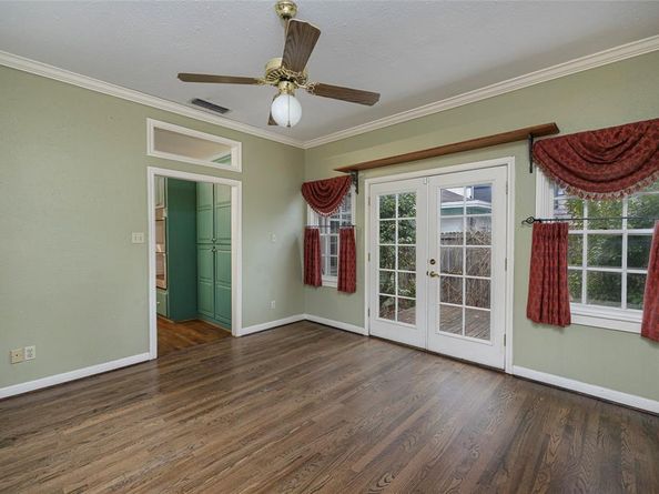4705  El Campo Avenue , Fort Worth Texas 76107