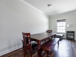 310 S Justin Avenue , Dallas Texas 75211