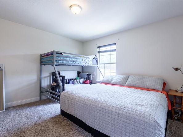 310 S Justin Avenue , Dallas Texas 75211