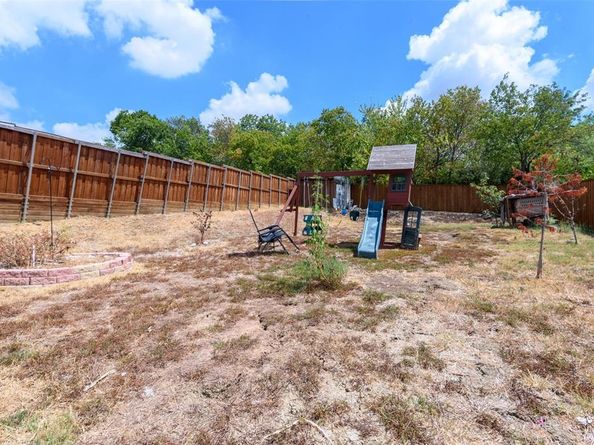 310 S Justin Avenue , Dallas Texas 75211