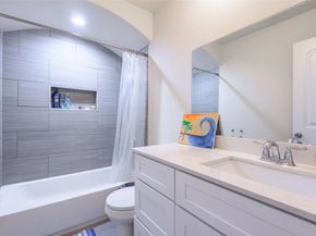 310 S Justin Avenue , Dallas Texas 75211
