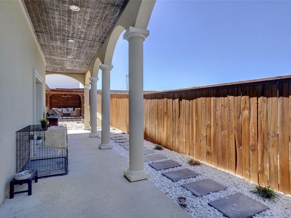 9033  Quarry Hill Court , Fort Worth Texas 76179