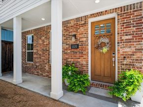 1020  Cavour Place , Dallas Texas 75204