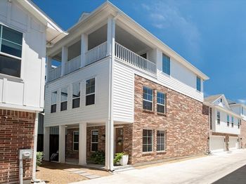 1020  Cavour Place 