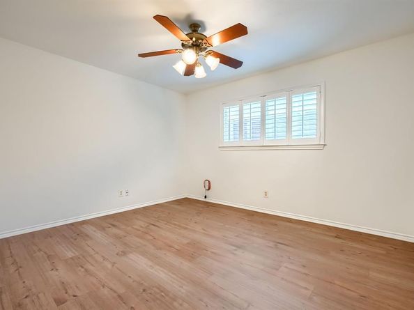 11933  Midlake Drive , Dallas Texas 75218