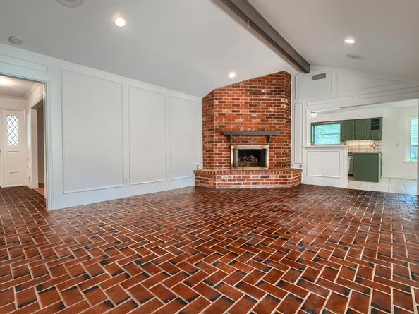 11933  Midlake Drive , Dallas Texas 75218