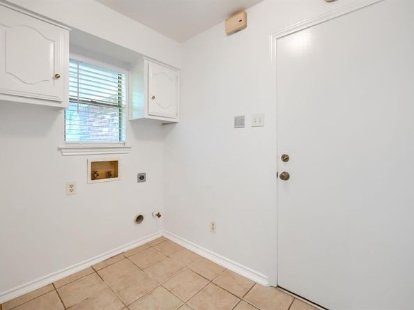 11933  Midlake Drive , Dallas Texas 75218