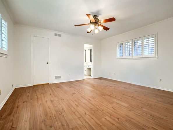 11933  Midlake Drive , Dallas Texas 75218