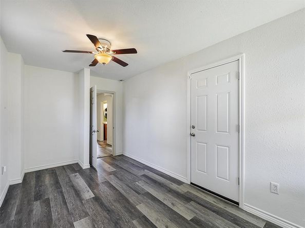 1113  Holly Drive , Carrollton Texas 75010