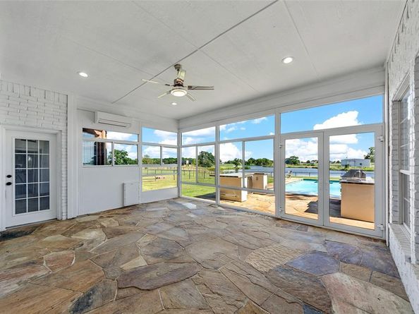 10208  Mohon Lane , Pilot Point Texas 76258