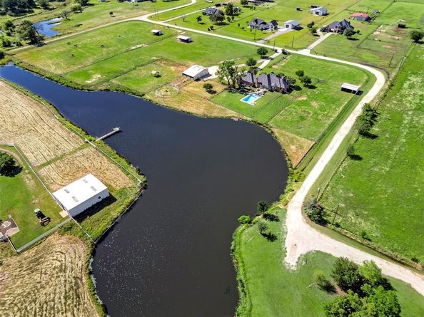 10208  Mohon Lane , Pilot Point Texas 76258