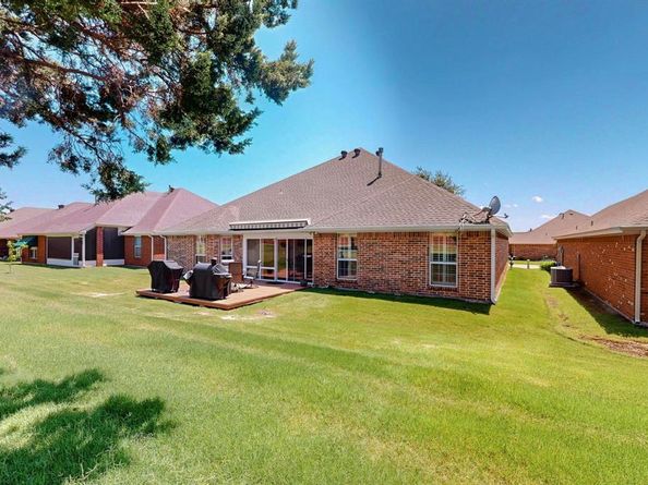 1115  Cresthaven Drive  13, Cedar Hill Texas 75104