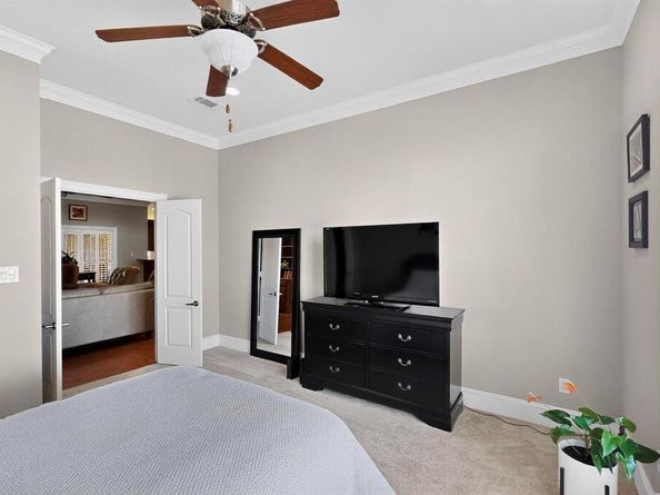 1115  Cresthaven Drive  13, Cedar Hill Texas 75104