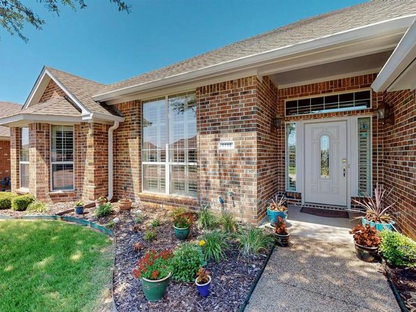 1115  Cresthaven Drive  13, Cedar Hill Texas 75104