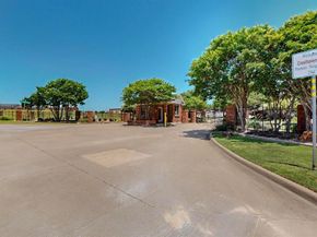 1115  Cresthaven Drive  13, Cedar Hill Texas 75104
