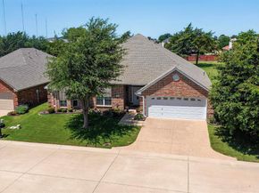 1115  Cresthaven Drive  13, Cedar Hill Texas 75104