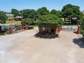 1115  Cresthaven Drive  13, Cedar Hill Texas 75104