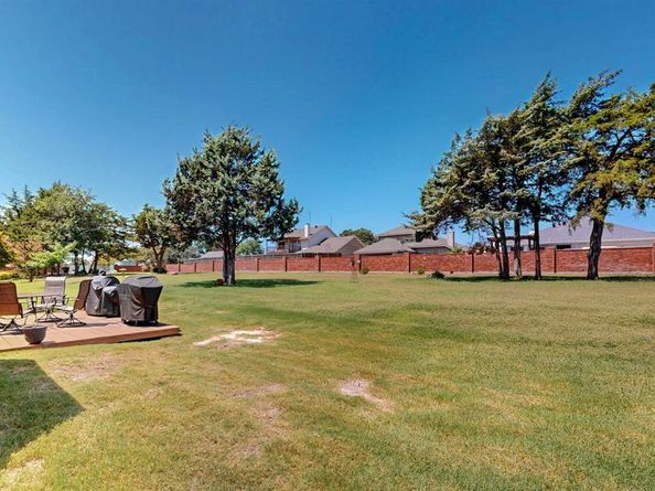 1115  Cresthaven Drive  13, Cedar Hill Texas 75104