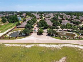 1115  Cresthaven Drive  13, Cedar Hill Texas 75104