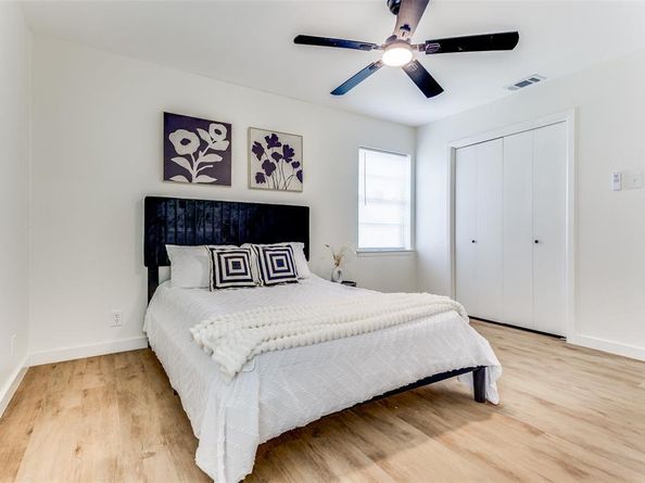 806  Brookshire Circle , Garland Texas 75043