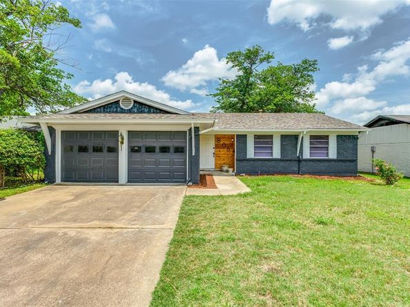 806  Brookshire Circle , Garland Texas 75043