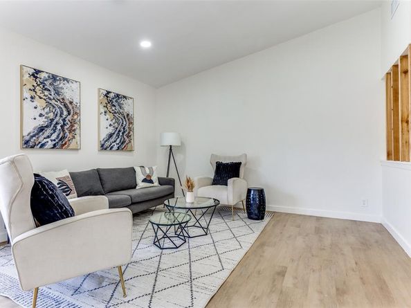 806  Brookshire Circle , Garland Texas 75043