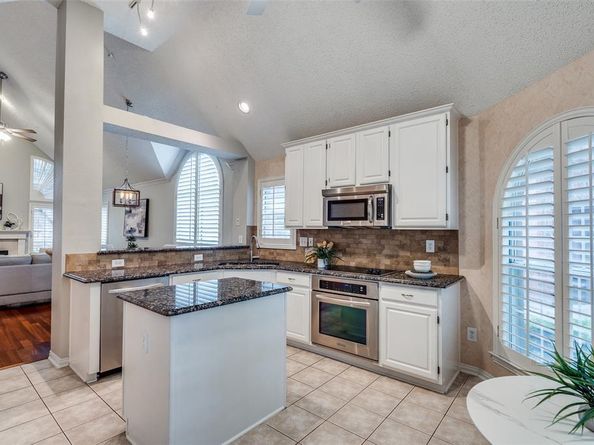 14592  Evergreen Court , Addison Texas 75001