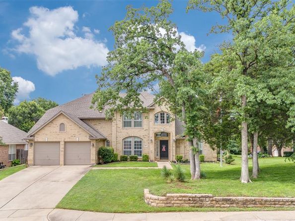 2804  Stonehurst Drive , Grapevine Texas 76051