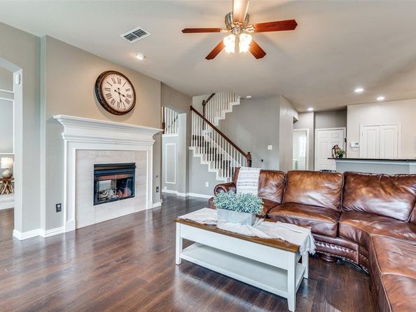 2804  Stonehurst Drive , Grapevine Texas 76051