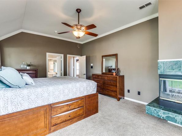 2804  Stonehurst Drive , Grapevine Texas 76051