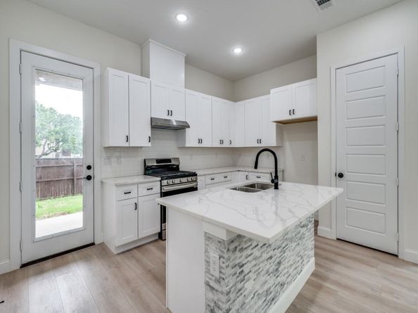 610  Meadowbrook Street , Allen Texas 75002