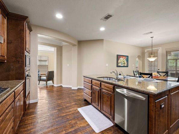 1125  Michener Way , Irving Texas 75063