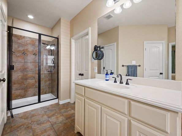 1125  Michener Way , Irving Texas 75063