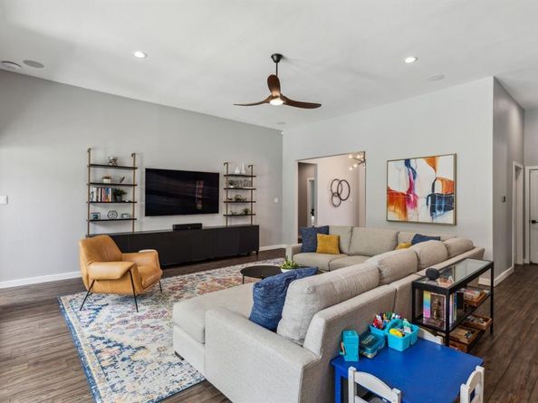 7306  Hiddencreek Drive , Dallas Texas 75252