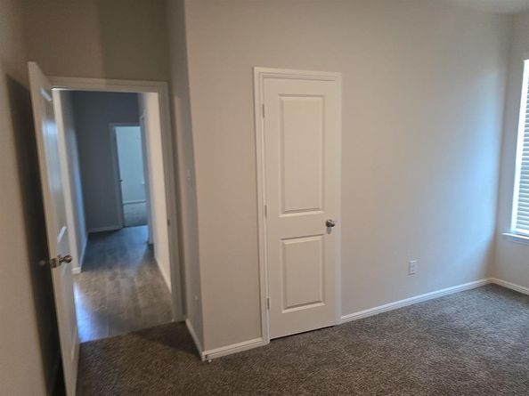 309  Crowfoot Drive , Fort Worth Texas 76131