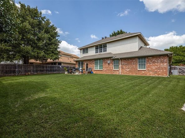 701  Parkhill Drive , Mansfield Texas 76063