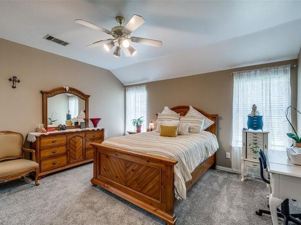 701  Parkhill Drive , Mansfield Texas 76063