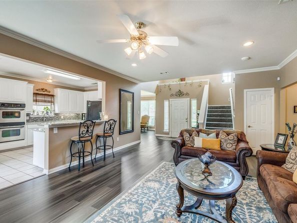 701  Parkhill Drive , Mansfield Texas 76063