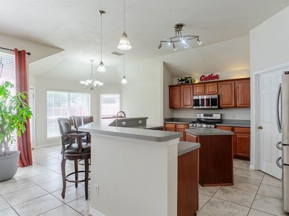 7525  Juliet Lane , Fort Worth Texas 76137