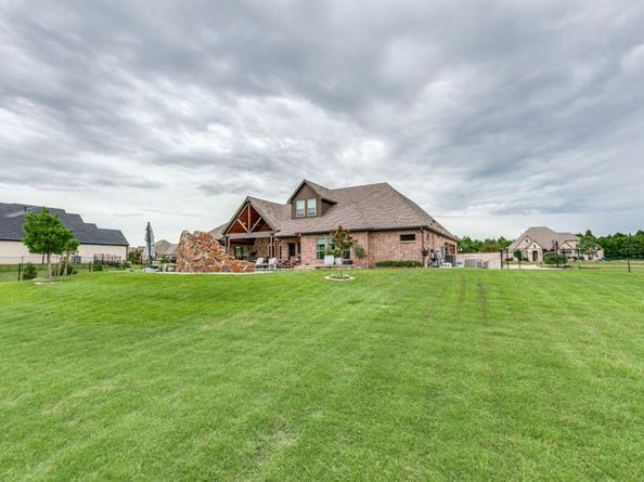 217  The Falls Drive , Sunnyvale Texas 75182