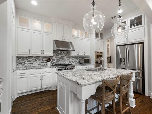 640  The Lakes Boulevard , Lewisville Texas 75056