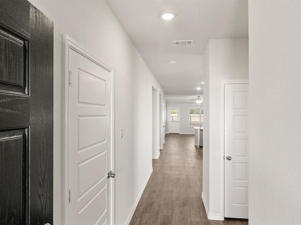 1104  Runway Road , Fort Worth Texas 76131