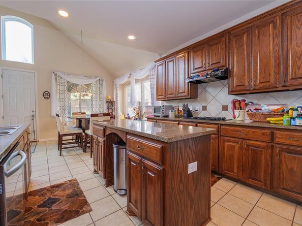 721  Peco Street , Lantana Texas 76226
