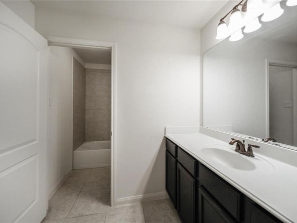 432  Winchester Drive , Celina Texas 75009