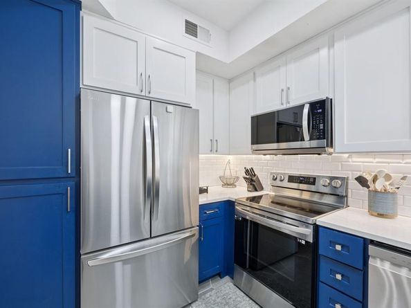4040  Avondale Avenue  308, Dallas Texas 75219