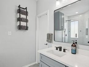 4040  Avondale Avenue  308, Dallas Texas 75219